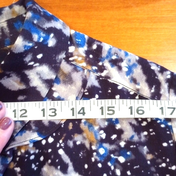 CAbi Ladies Long Sleeve Ruffle Front Blouse Size:M Color:Navy NWOT - Picture 6 of 13